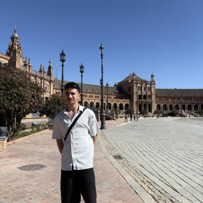 Looking for a new place Main Photo