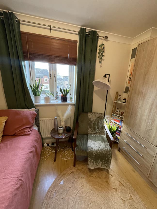 Lovely Double Room - 15 minutes to Oxford Centre! Main Photo