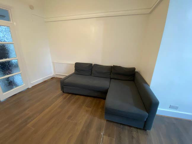 2 Bed Flat Available in Shepherds Bush Main Photo
