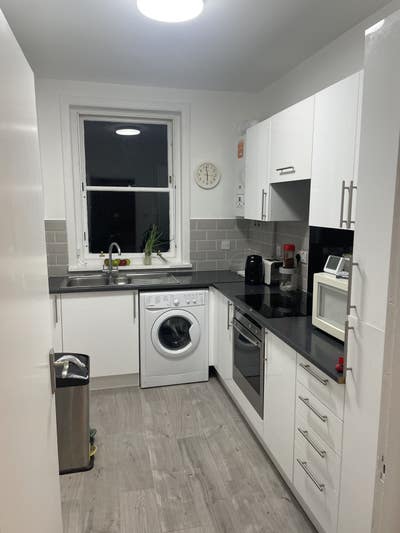 Room available now Newington  Main Photo