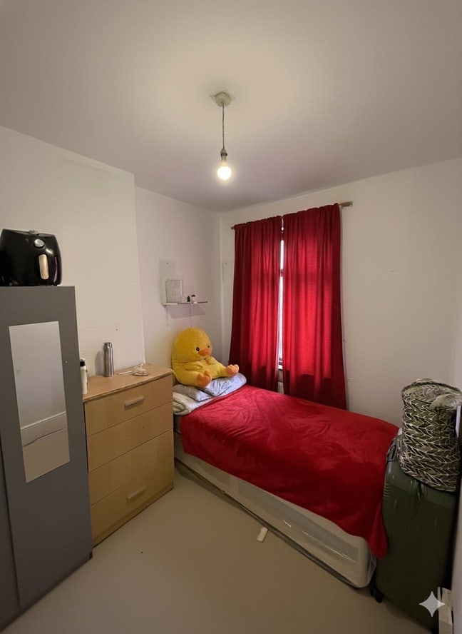 Box room available  Main Photo