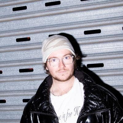 Musician Looking for flatshare Main Photo