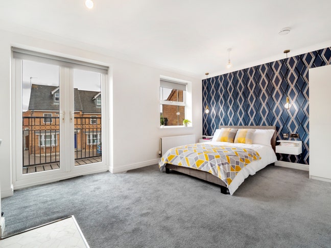 The Beautiful Hampton Studio PE7 Main Photo