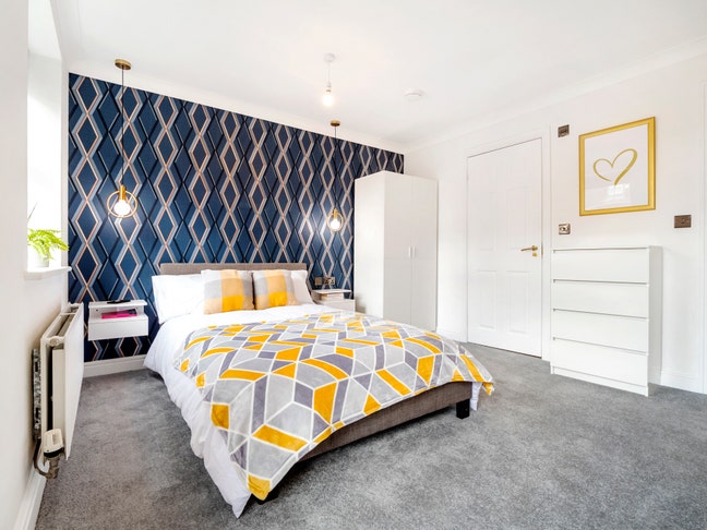 The Beautiful Hampton Studio PE7 Main Photo