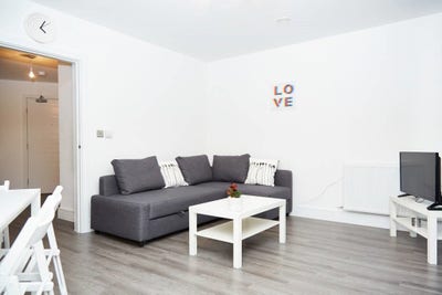 Luxury 1 Bedroom Flat in Dalston  Lane Main Photo