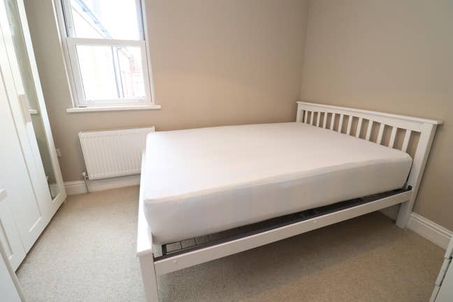 Acton Room 10 Min Walk from Elizabeth Line  Main Photo