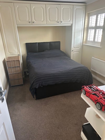 Double Room with ensuite shower Main Photo
