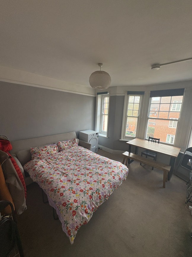 A Bright Double Room In Marylebone  Main Photo