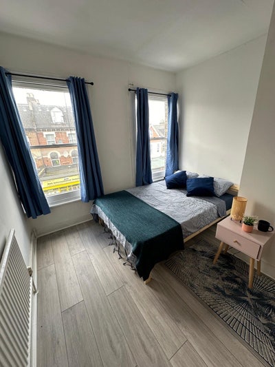 Lovely Double Room 🛌 🏠  Main Photo