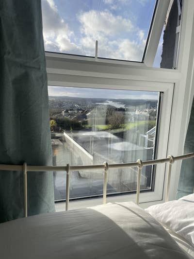 Double room available, professional working house Main Photo