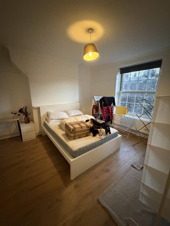 Big room available now near E&C station! (68Long) Main Photo