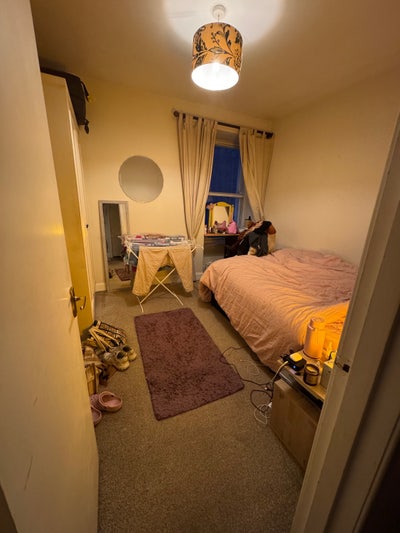 ✨Double Room for Rent in Central Edinburgh! ✨ Main Photo