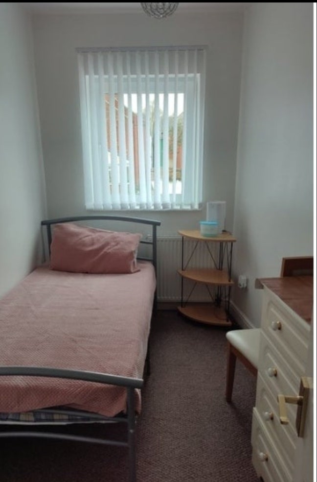 Single Room Available  Main Photo