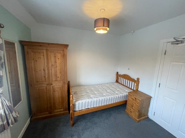 Double Room Close to Leonardo Helicopters Main Photo