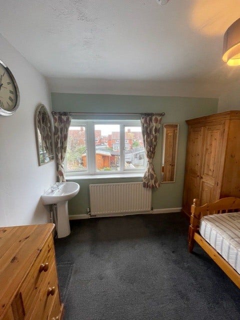 Double Room Close to Leonardo Helicopters Main Photo