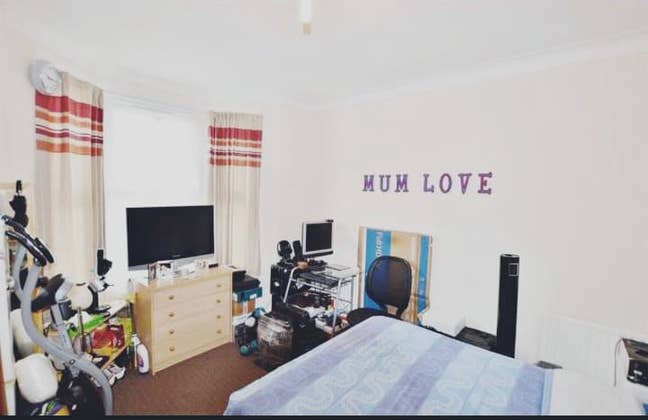 3-bedroom house available in E13 Main Photo