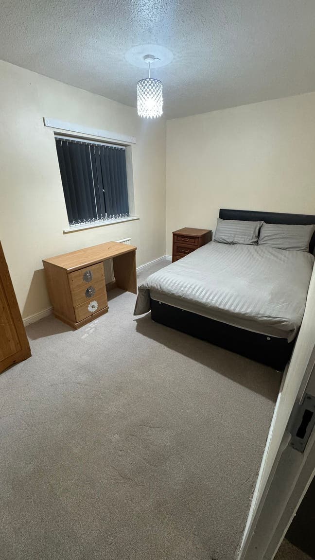 Room 5,  Bishop Close, Rednel B45 Main Photo