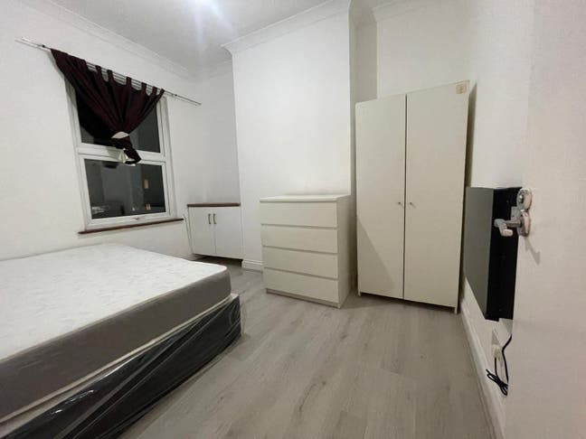 2Ooms in the Same Flat Near Stratford  Main Photo