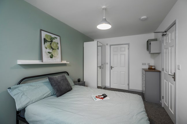  **Stylish Co-Living Near Bath ** Main Photo