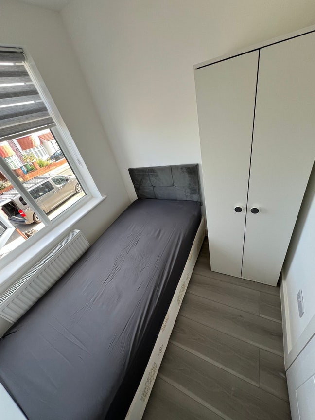 🛏️ Single Room to Let in - Queensbury  Main Photo