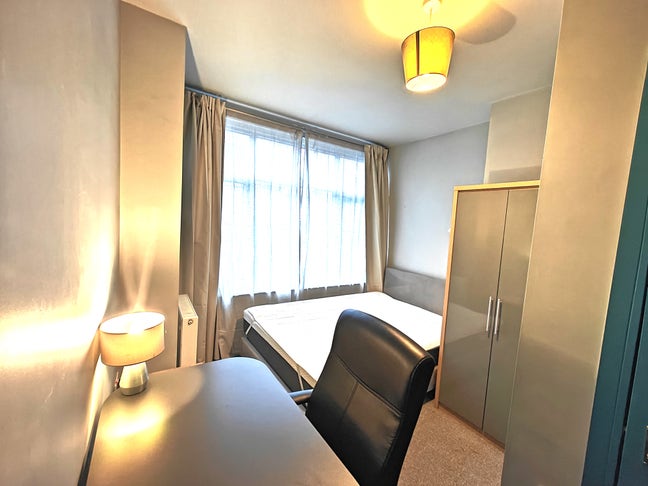 Double Room with En-Suite – All Bills Included Main Photo