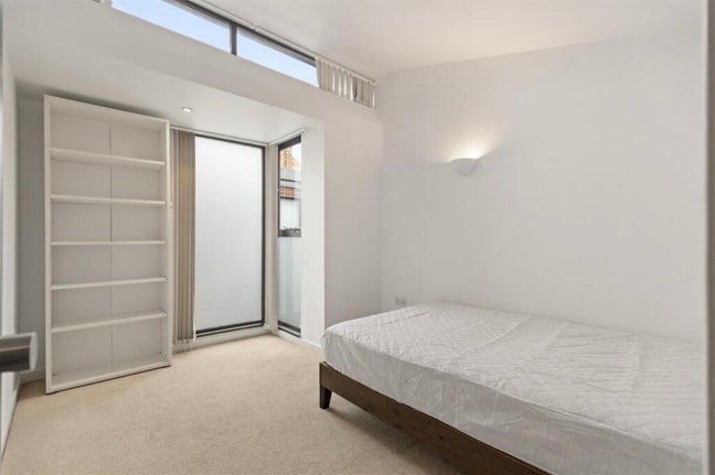 Room Available in Cozy Chalk Farm Mews  Main Photo