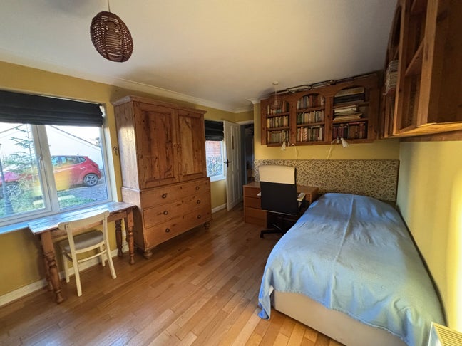 Room with shower in Cranfield  Main Photo