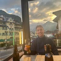 Professional looking to live in Bermondsey! Main Photo