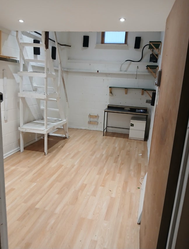 Double room for £900 with mezzanine in Tottenham H Main Photo