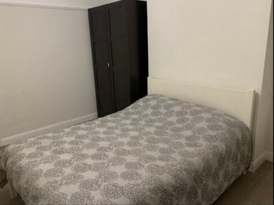 Beautiful 2 double bedroom flat - Near station Main Photo