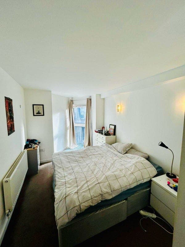 Bright Double Room in Haggerston, N1 Main Photo