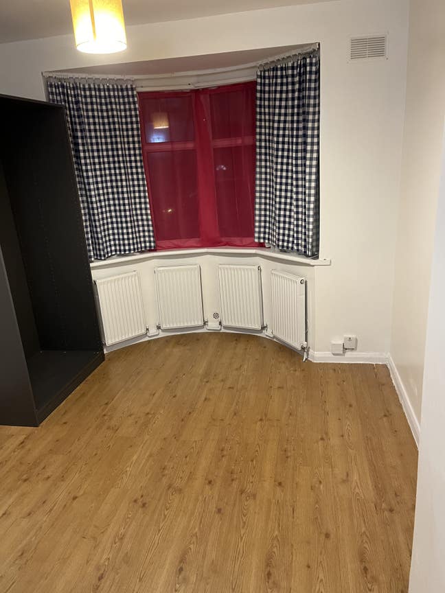 1 bedroom Ground floor flat with garden Main Photo