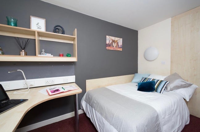 Classic En-suite  Main Photo