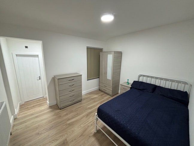 Brand New En-Suite Studios (Free)  Main Photo