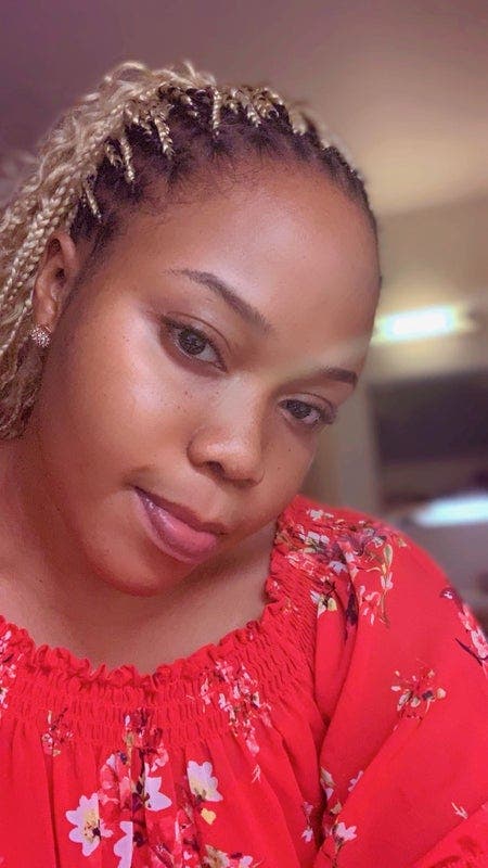 Professional Female seeks a single or double room Main Photo