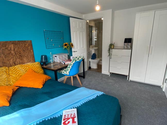 CV1 2DJ St Georges Rd – Premium ensuite Room Main Photo