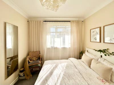 Lovely double bedroom- Furnished Main Photo