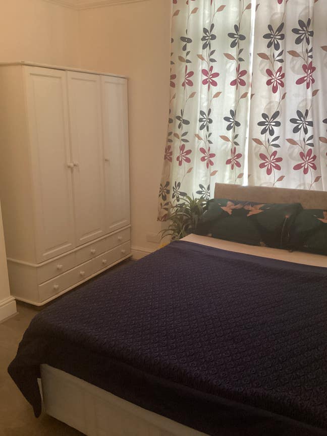 ✨ Bright & Spacious Double Room Available – All Bi Main Photo