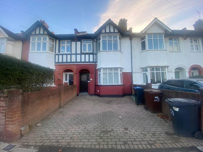  Robinson Road, Colliers Wood, SW17 9DR  Main Photo