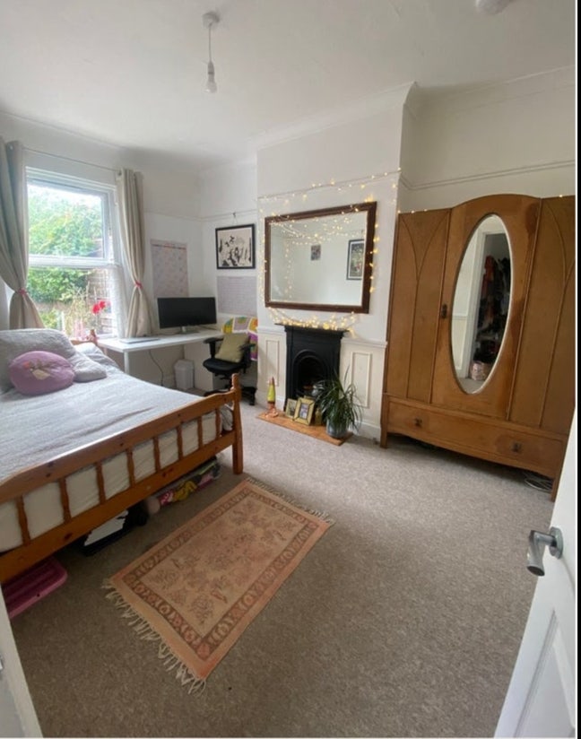 X2 Double Rooms!!  Main Photo