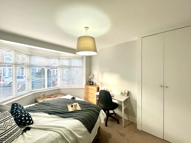 Topping the List of Fresh Starts, Join Us 💚📃


 Main Photo