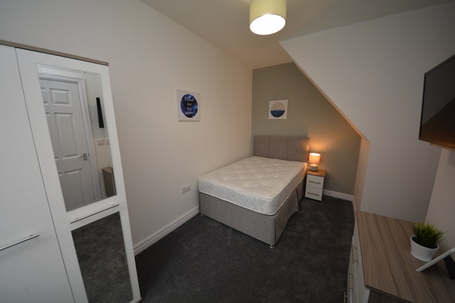 Low Deposit Luxury Furnished Ensuite Room-Ashton Main Photo