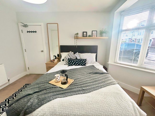 Available Now in RG1 💚 Don't Miss Out
 Main Photo