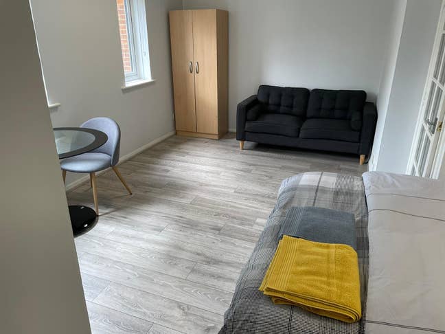 Refurbished Flat | 5-Min Walk to Surrey Quays Main Photo