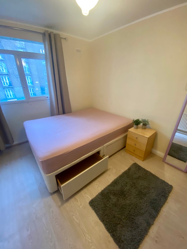 Double room in friendly home ☀️ 🌲  Main Photo