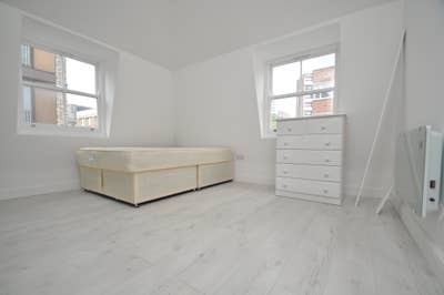 All Bills inc, Large Studio Old Street EC1V 9Ae Main Photo