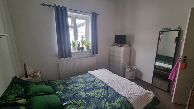 Nice first floor room Main Photo