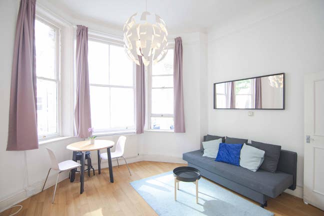 1 Bed flat between Holland Park and Sheperds Bush Main Photo
