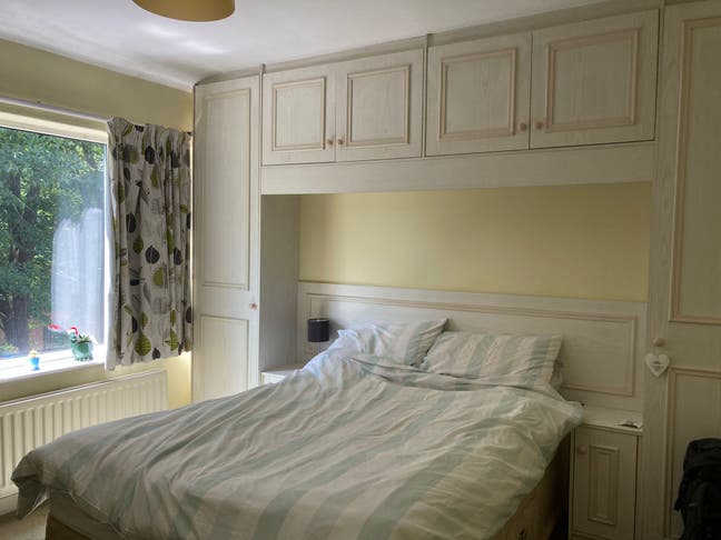 4 Bed Semi Detached on Kelso Gardens, LS2  Main Photo