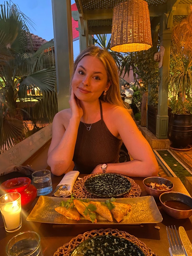 25 year old professional looking for a room✨ Main Photo